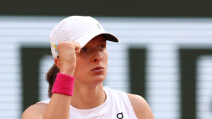 Iga Swiatek vence a Beatriz Haddad-Maia en Roland Garros 2023. Foto: Getty
