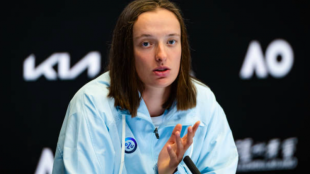 Iga Swiatek decepcionada tras su derrota. Foto: Getty