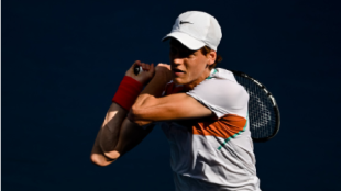 Jannik Sinner gana a Davidovich en ATP Dubai 2022. Foto: gettyimages