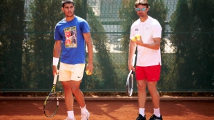 Juan Carlos Ferrero habla de Carlos Alcaraz en el Conde de Godó 2023. Foto: gettyimages