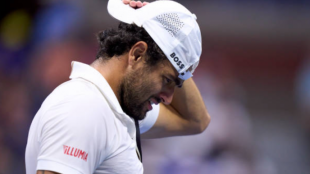 Matteo Berrettini tocado tras caer ante Ruud. Fuente: Getty.