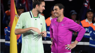 Daniil Medvedev y Rafael Nadal pelean por el número uno. Fuente: Getty