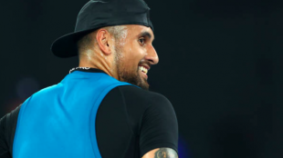 Nick Kyrgios durante su partido de exhibición con Novak Djokovic. Foto: Getty