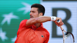 Novak Djokovic vence a Marton Fucsovics en Roland Garros 2023. Foto: Getty