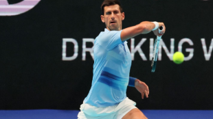 Novak Djokovic prepara su debut en París-Bercy 2022. Foto: Getty