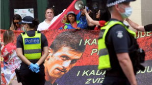 Imágenes de las protestas para la liberación de Djokovic. Fuente: Getty