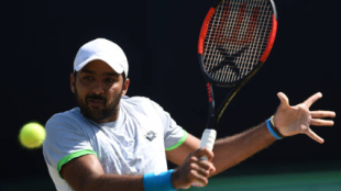 Qureshi jugando por su país. Fuente: Getty