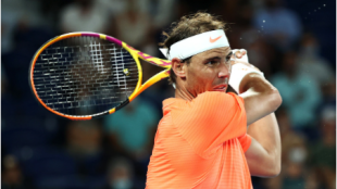 Rafael Nadal, espalda en Open de Australia 2021. Foto: gettyimages