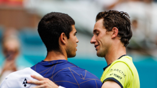 Carlos Alcaraz y Casper Ruud en el Miami Open 2022. Foto: Getty