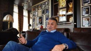 El padre de Djokovic carga contra Federer. Foto: SportKluba