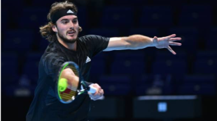 Stefanos Tsitsipas gana a Andrey Rublev en Nitto ATP Finals 2020. Foto: gettyimages