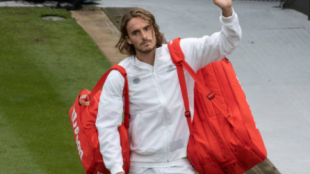 Tsitsipas se despidió en su debut en Wimbledon. Foto: Getty