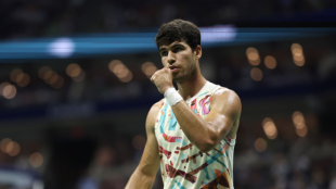 Carlos Alcaraz avanza hacia semifinales del US Open 2023. Foto: Getty