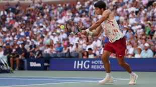 Carlos Alcaraz gana a Daniel Evans en US Open 2023. Foto: gettyimages