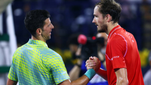 Novak Djokovic y Daniil Medvedev en Dubai 2023. Foto: getty
