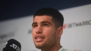 Carlos Alcaraz en rueda de prensa. Fuente: Getty