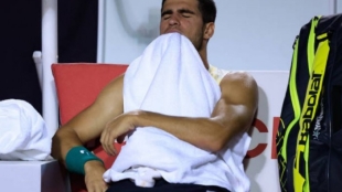 Alcaraz tranquiliza a todos con su lesión: "Los fisios me han dicho que no es serio". Foto: Getty