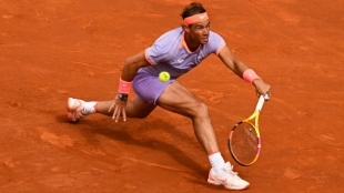 Rafael Nadal cae ante Alex De Miñaur en el Conde de Godó 2024. Foto: Getty
