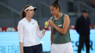 Cristina Bucsa y Sara Sorribes, campeonas del Mutua Madrid Open 2024. Foto: Getty