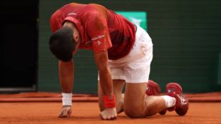 Djokovic se retira de Roland Garros por su lesión de rodilla. Foto: Gettyimages