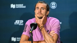 Alexander Zverev in press conference after defeating Holger Rune. Photo: Getty