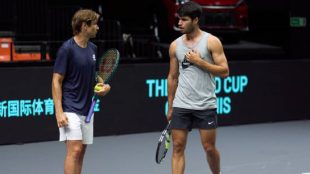 David Ferrer and Carlos Alcaraz at the 2024 Davis Cup. Photo: Getty