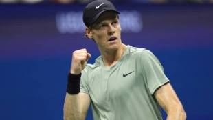 Jannik Sinner beats Daniil Medvedev at the US Open 2024. Photo: Getty