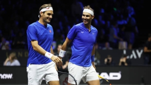 Roger Federer and Rafa Nadal at the Laver Cup. Photo: Getty.