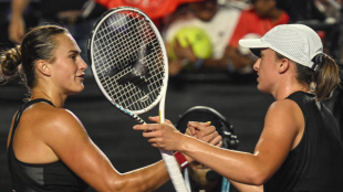 Aryna Sabalenka and Iga Swiatek at the WTA Finals 2023. Photo: Getty.