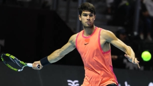 Carlos Alcaraz emerges victorious from his clash against Rafa Nadal at the Six Kings Slam 2024. Photo: Getty