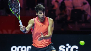 Carlos Alcaraz talks about his upcoming match against Rafa Nadal at the Six Kings Slam. Photo: Getty