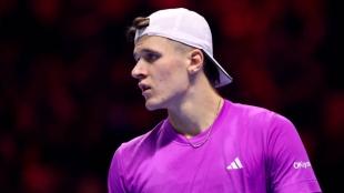 Polémica en las ATP Next Gen Finals: piden test antidopaje a Mensik durante su partido. Foto: Getty