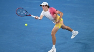 Fonseca signs the right at higher speed of this Australian Open 2025. Photo: Getty