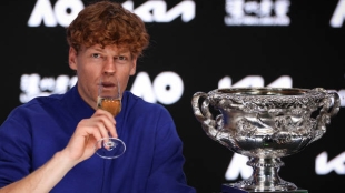 Jannik Sinner celebrates his victory at the Australian Open 2025. Source: Getty