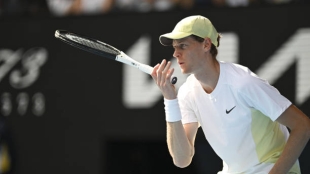 Jannik Sinner, temblando. Foto: gettyimages