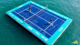 Holger Rune y Frances Tiafoe en una exhibición previa al ATP Acapulco. Foto: Getty