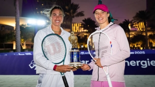 Analysis of the WTA Dubai 2025 field. Swiatek threatens Sabalenka's number one spot. Photo: Getty