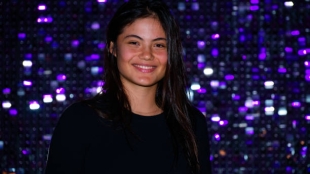 Emma Raducanu speaks at the WTA Dubai 2025. Photo: Getty