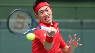 Copa Davis 2025. Nishikori saca su mejor nivel para darle el triunfo a Japón. Foto: Getty