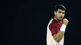 Alcaraz y la búsqueda de la felicidad en la tierra batida. Foto: Gettyimages