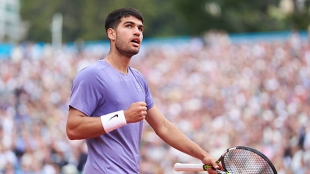 Carlos Alcaraz gana a Fils en Montecarlo. Foto: gettyimages