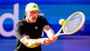 Cobolli surprises Davidovich and will face Bautista in the quarterfinals in Hamburg. Photo: Getty Images