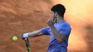 Horario y dónde ver en TV y online a Carlos Alcaraz ante Jannik Sinner en la final del ATP Roma 2025