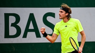 Stefanos Tsitsipas, art of playing on clay court. Photo: gettyimages
