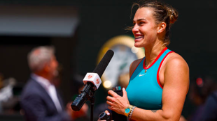 Aryna Sabalenka meets with Swiatek in Paris. Source: Getty