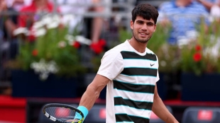 Carlos Alcaraz en el ATP Queen's 2025. Foto: Getty