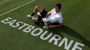 Taylor Fritz con el título del ATP Eastbourne 2025. Foto: Getty