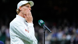 Jannik Sinner habló de sus problemas de codo en Wimbledon. Fuente: Getty