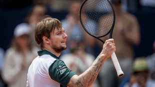 ATP Kitzbuhel 2025. Bublik Seeks the Limits of His Terrestrial Side. Photo: Getty