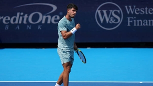 Alcaraz sale vivo de la trampa de Dzumhur